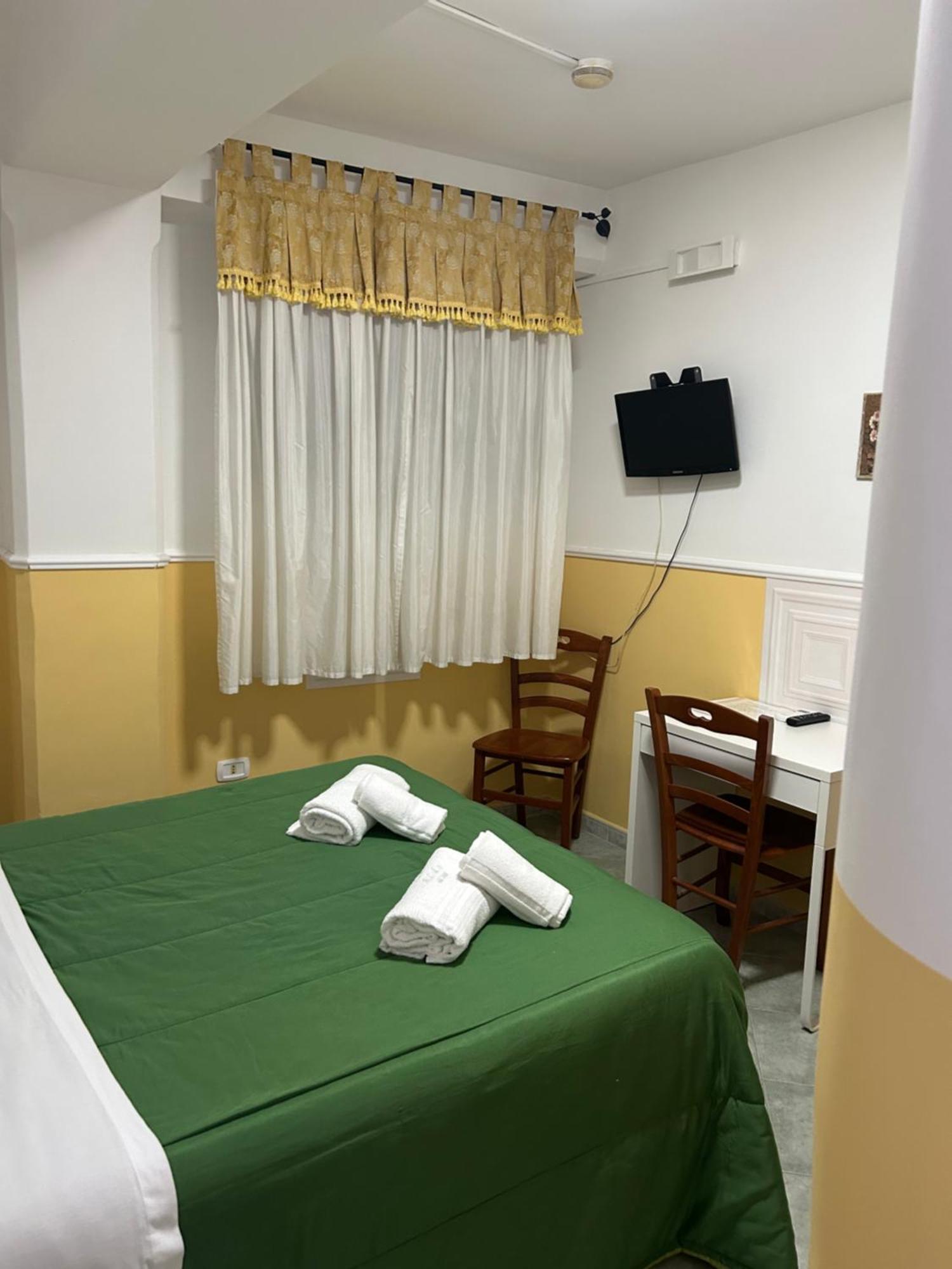 Hotel Del Conte Nápoles